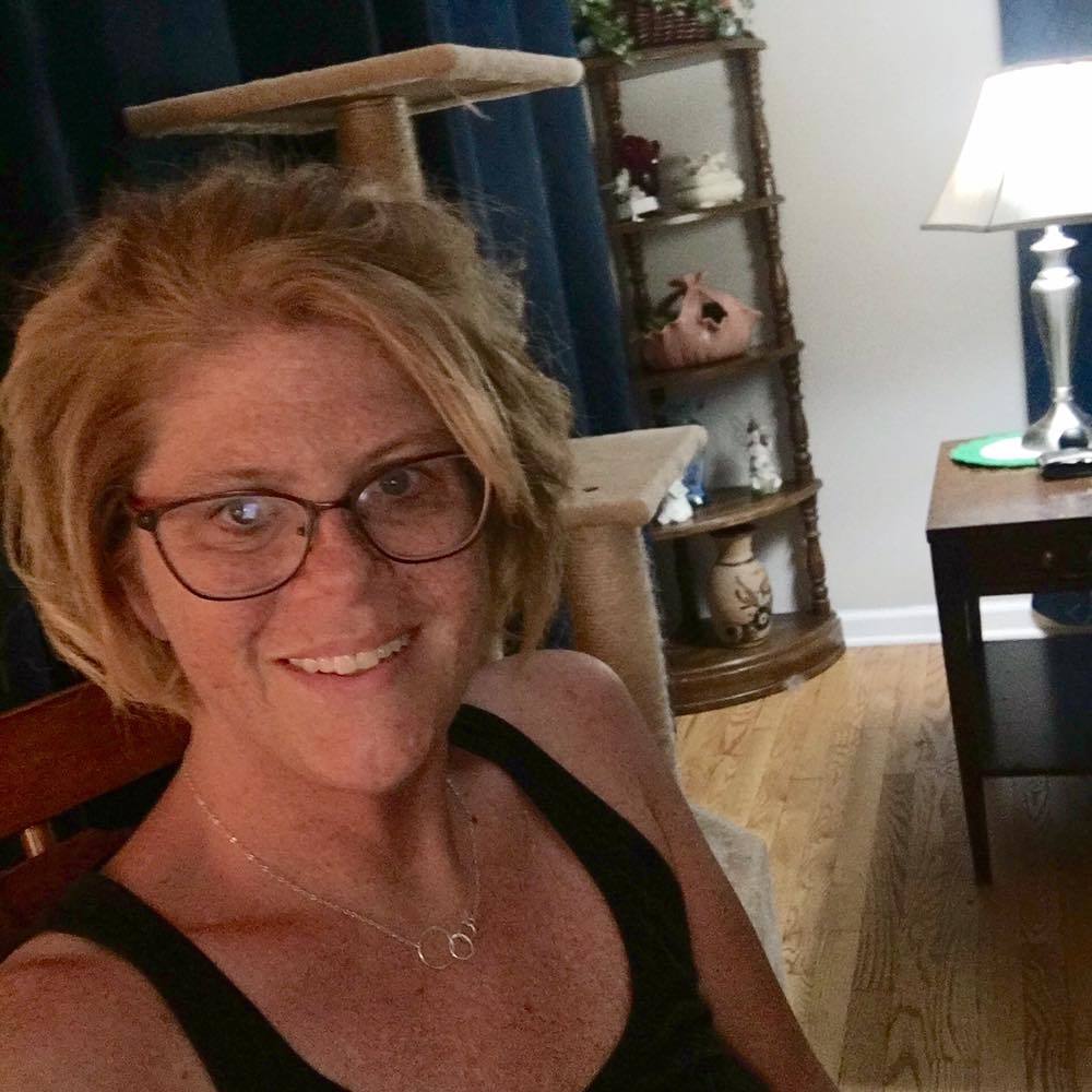 Meet your Posher, Suzanne